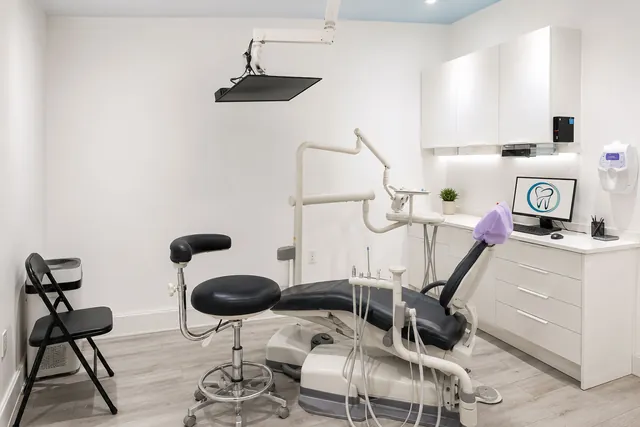 Treatment room with dental chair at Bayly Dental Clinic
